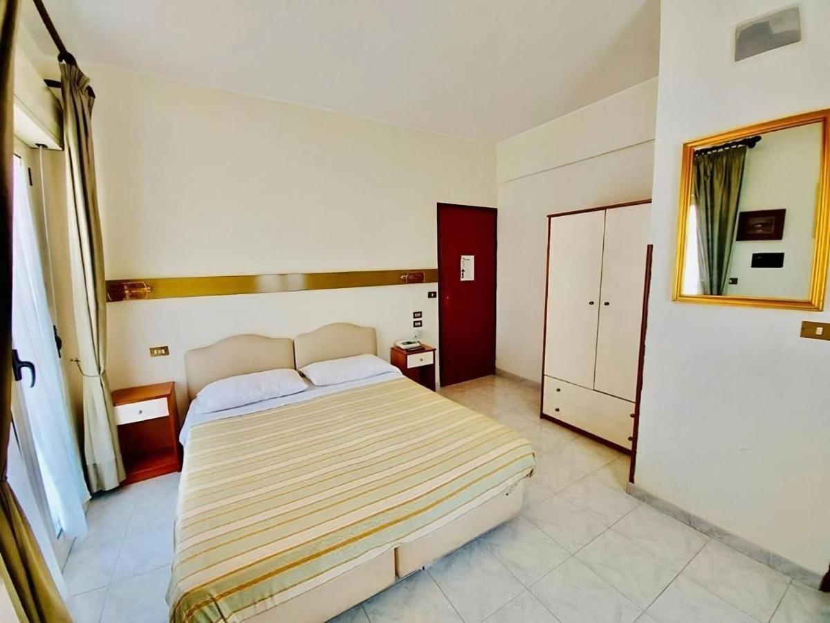 Albergo delle Rose Bagnara Calabra Eksteriør billede